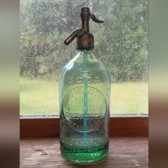 Vintage Green Glass Seltzer Bottle - Picture 3 of 8